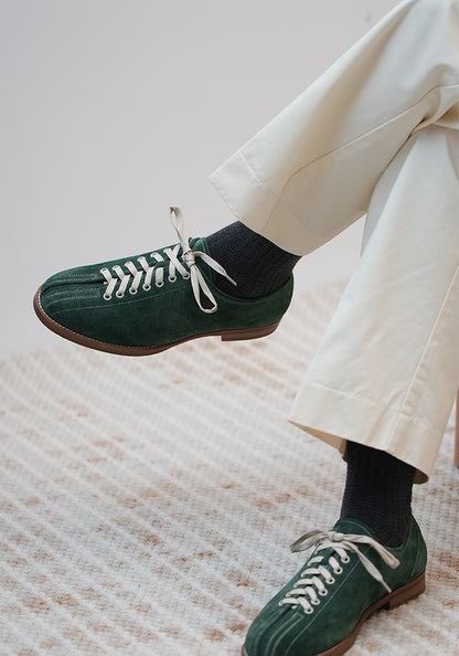 Vintage bowling shoes
