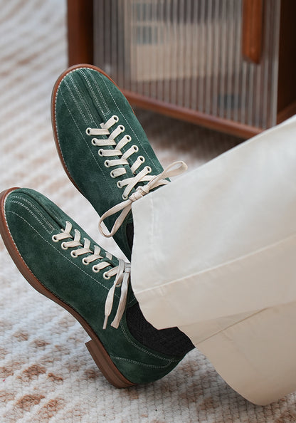 Vintage bowling shoes