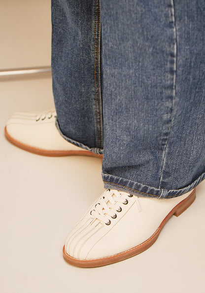 Vintage bowling shoes