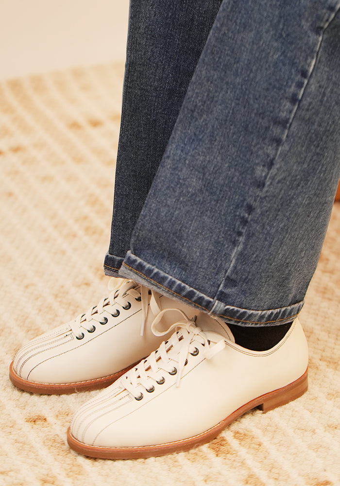 Vintage bowling shoes