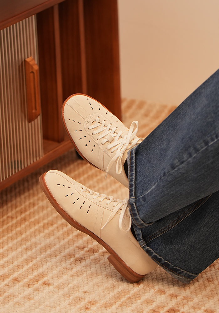 Vintage bowling shoes