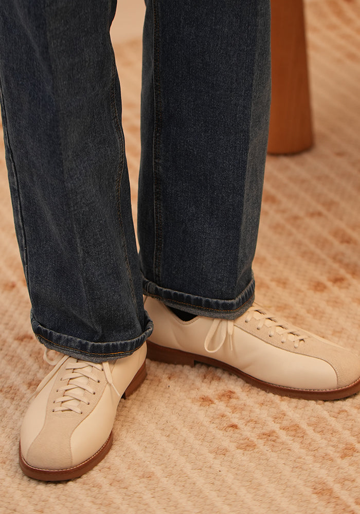 Vintage bowling shoes