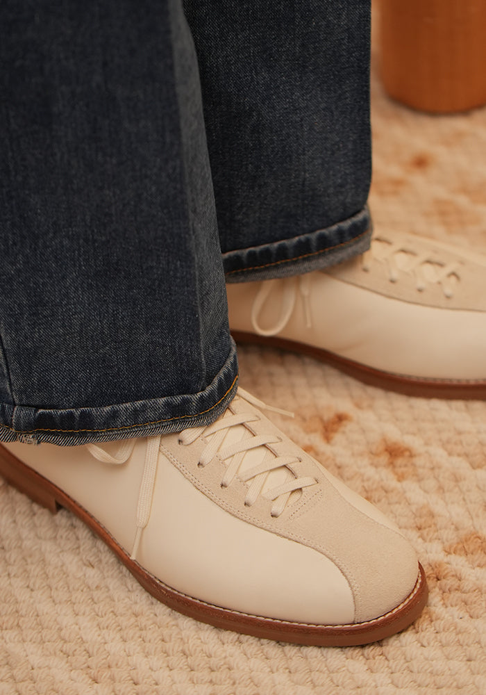 Vintage bowling shoes