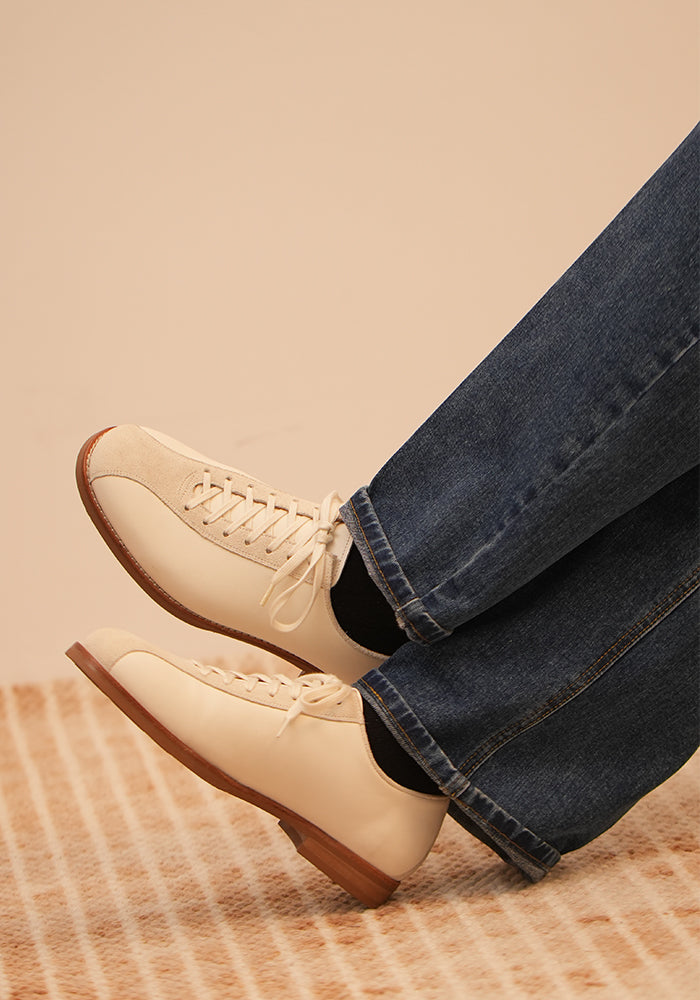 Vintage bowling shoes